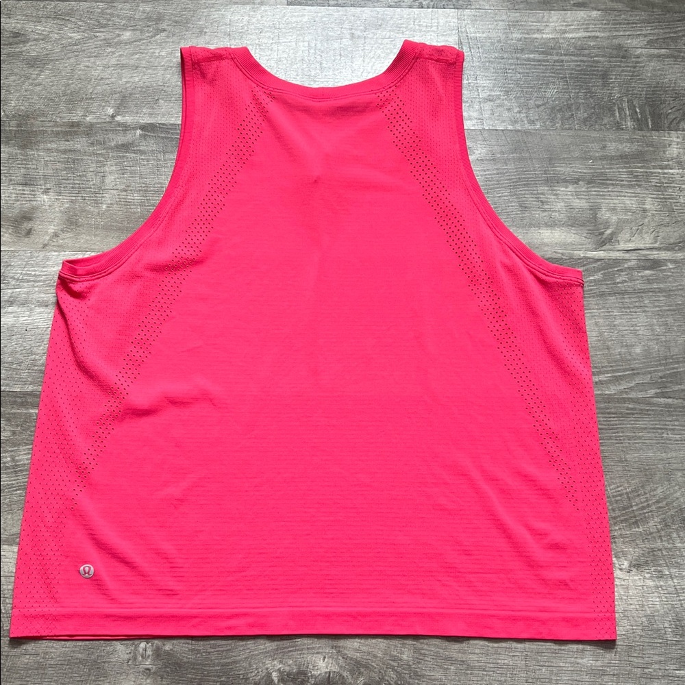 Lululemon Train to Be Tank Top
Lip Gloss / Lip Gloss - Picture 5 of 14